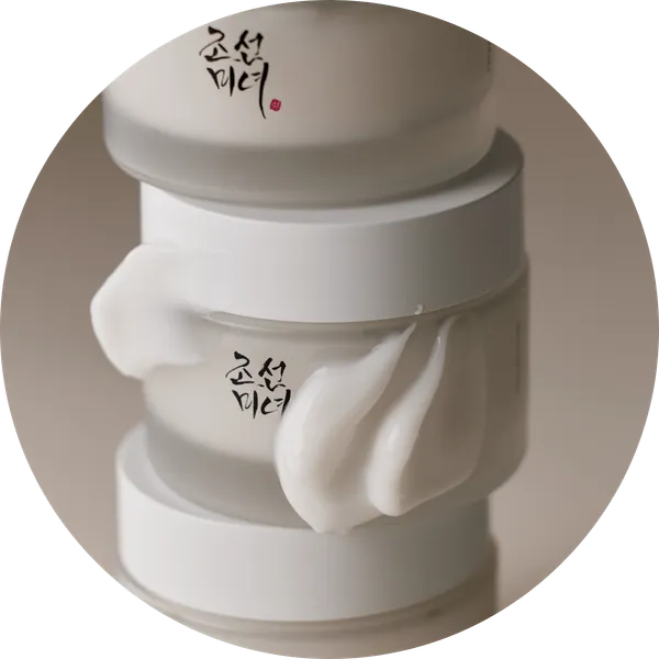 Tarros de Dynasty Cream con la crema a la vista
